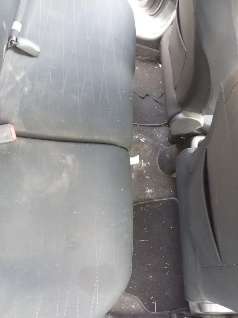 voiture-noir - Avant 2